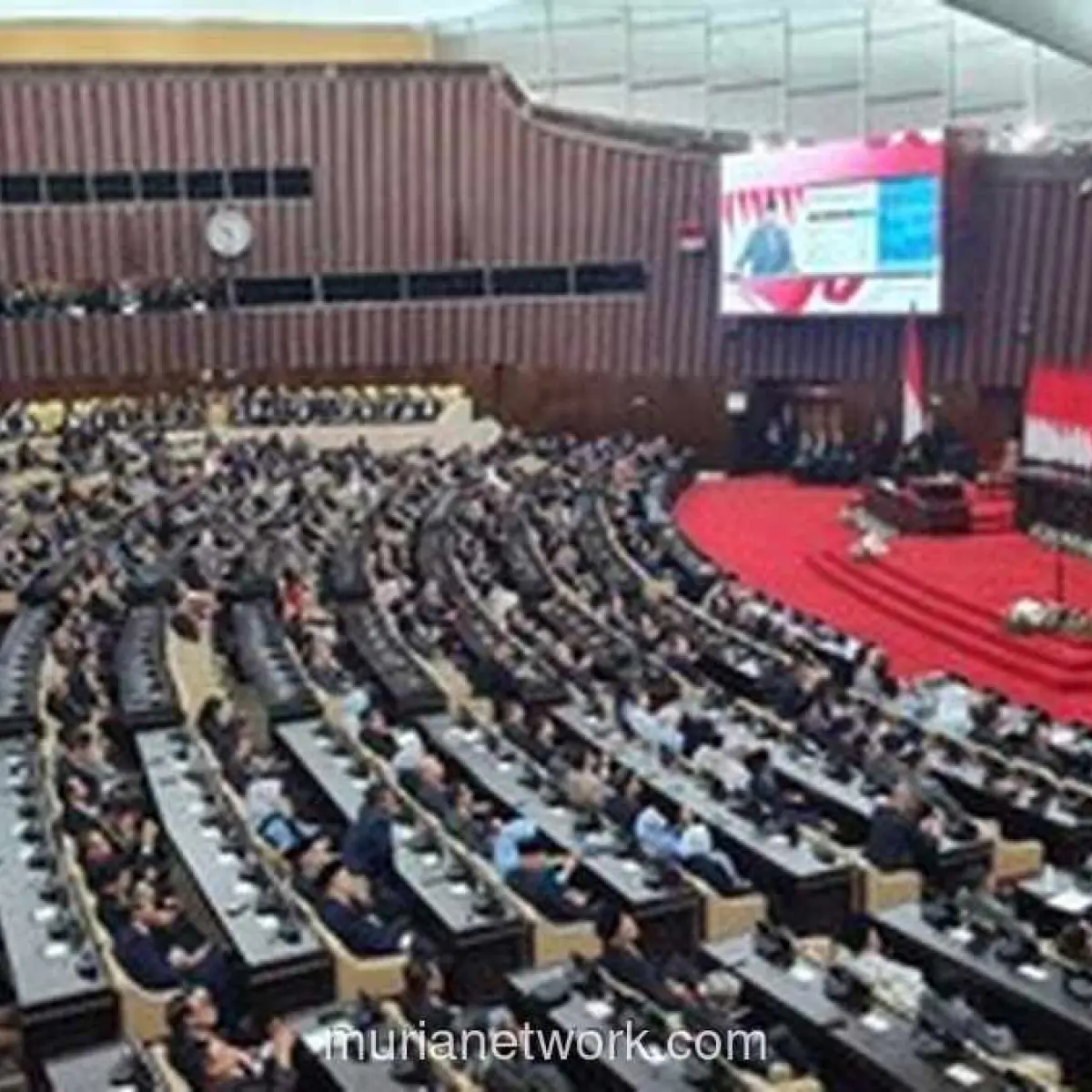 Penguatan Kompolnas dan Penyelarasan Hukum Jadi Fokus Utama Pengesahan RUU Perubahan UU Polri oleh DPR