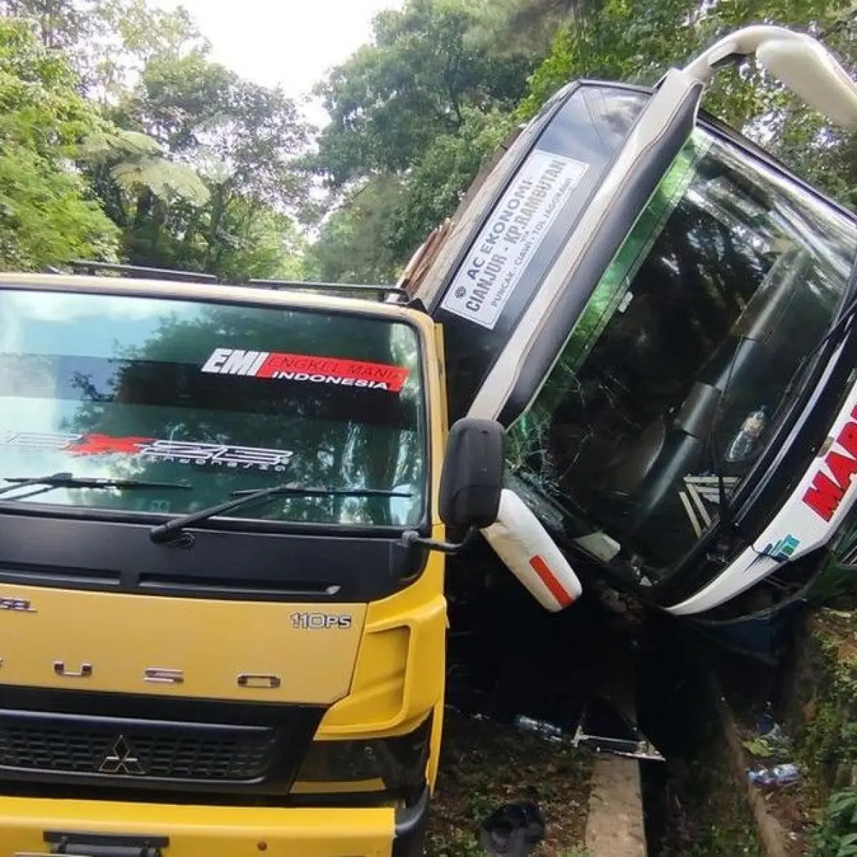 Kecelakaan Bus Rute Cianjur-Jakarta di Jalur Menanjak Cugenang, Dua Puluh Penumpang Terluka
