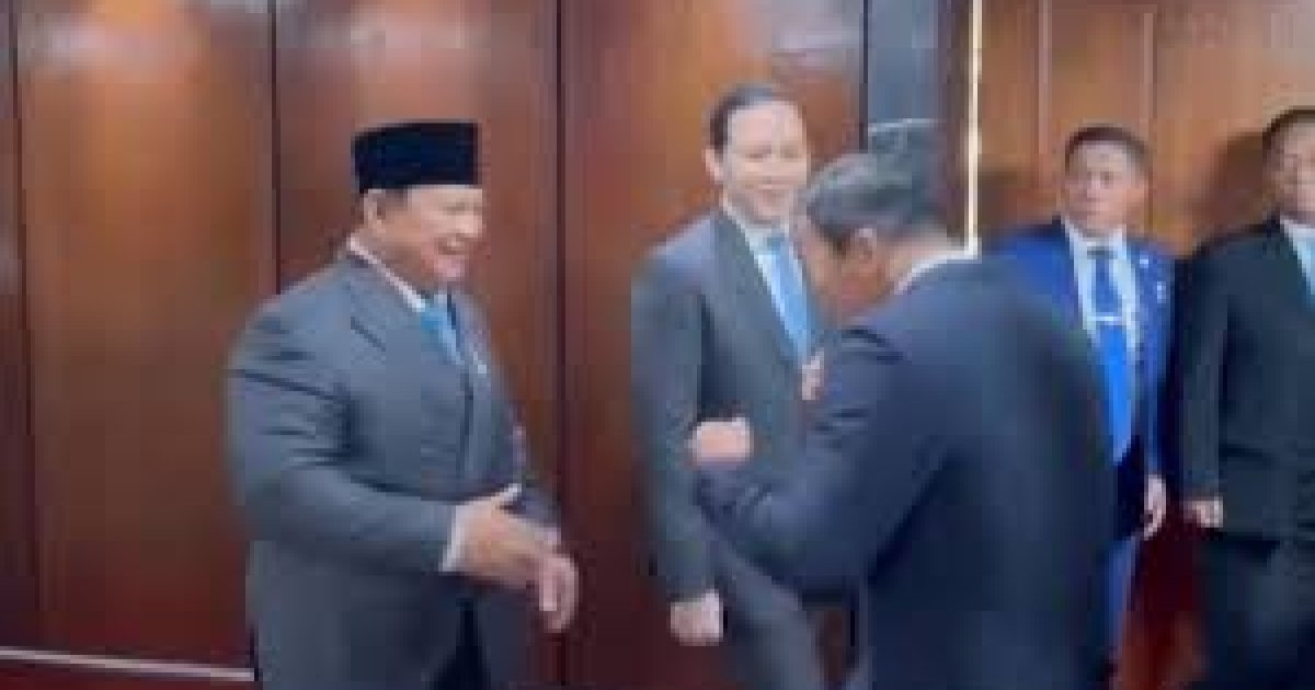 Momen Pertemuan Tak Terduga Menhan Prabowo dan Legenda Tinju Daud Yordan di Kompleks Parlemen