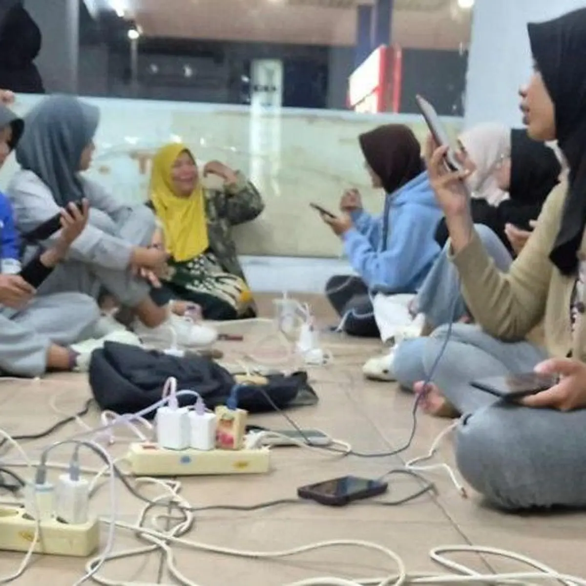 Pasokan Listrik Sumbar Pulih Total: PLN Pastikan Semua Gardu Induk Beroperasi Normal Setelah Gangguan Sistem