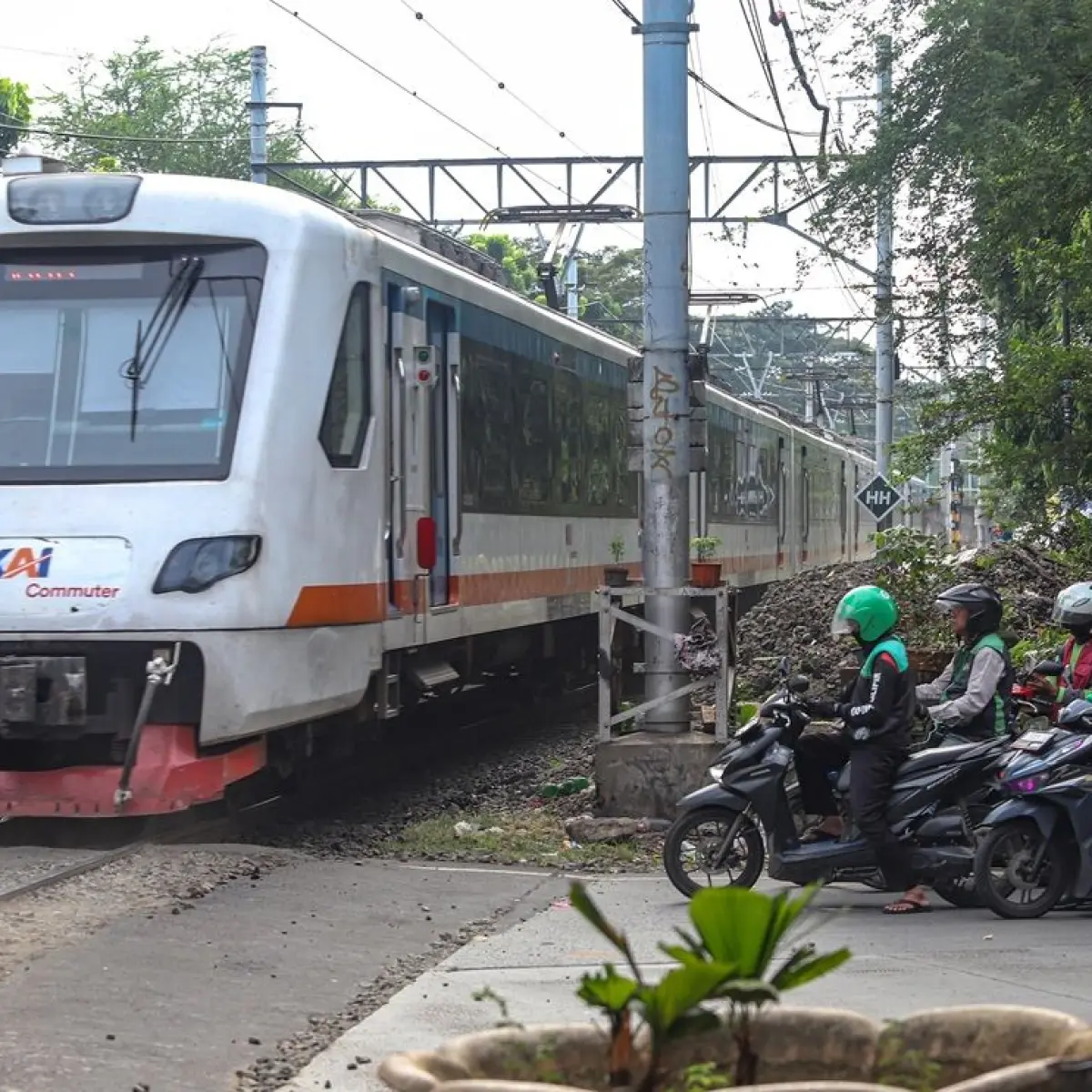 Mendesak Reformasi Total Sistem Keselamatan Kereta Api, DPR Soroti Urgensi Penekanan Angka Fatalitas