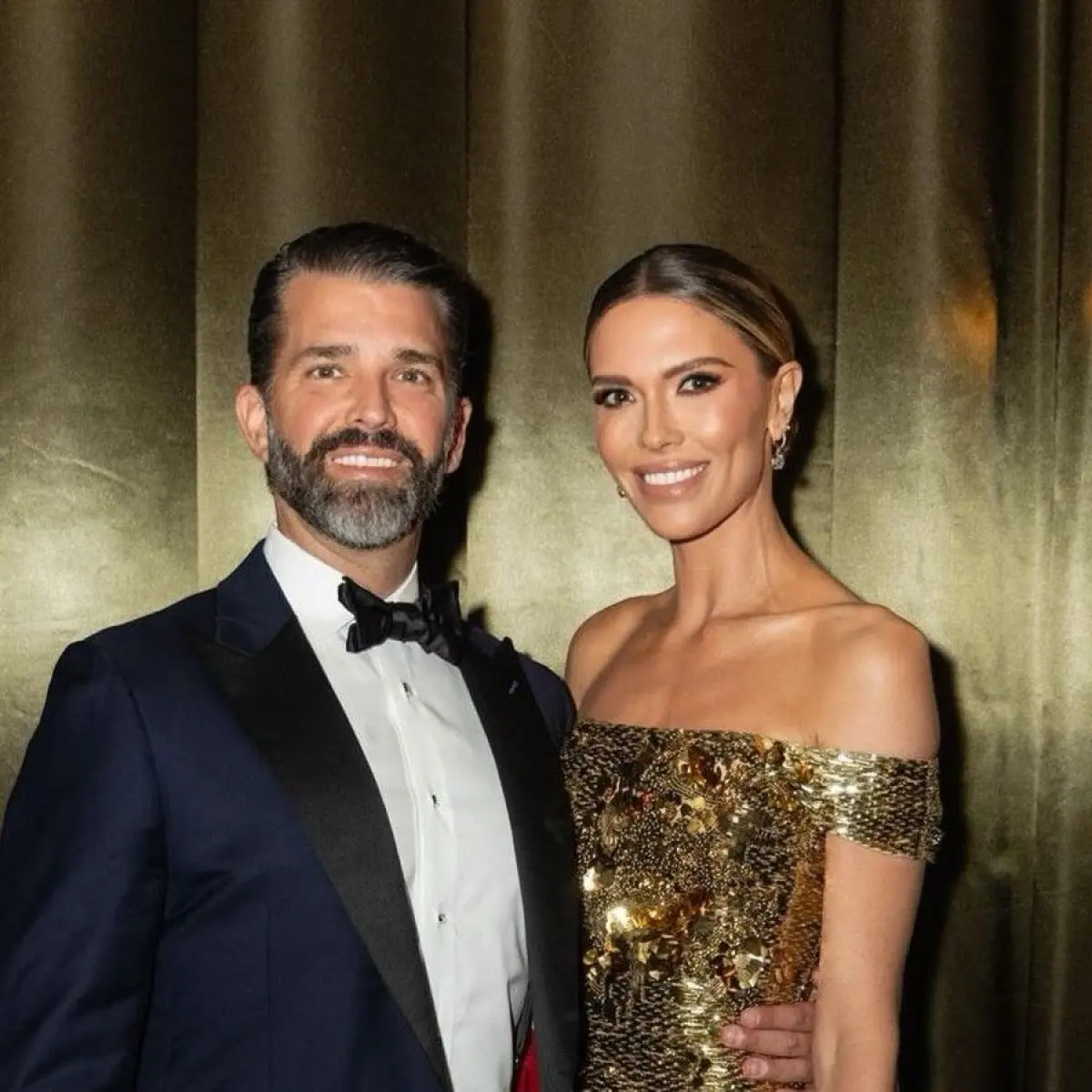 Donald Trump Jr. dan Bettina Anderson Pilih Momen Intim: Strategi Pernikahan di Tengah Spekulasi Publik