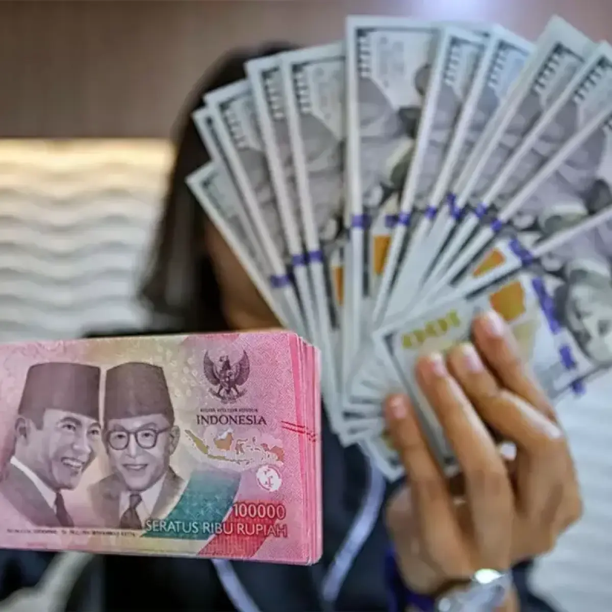 Mengurai Tekanan Rupiah: Mengapa Isu Domestik Sama Pentingnya dengan Sentimen Global