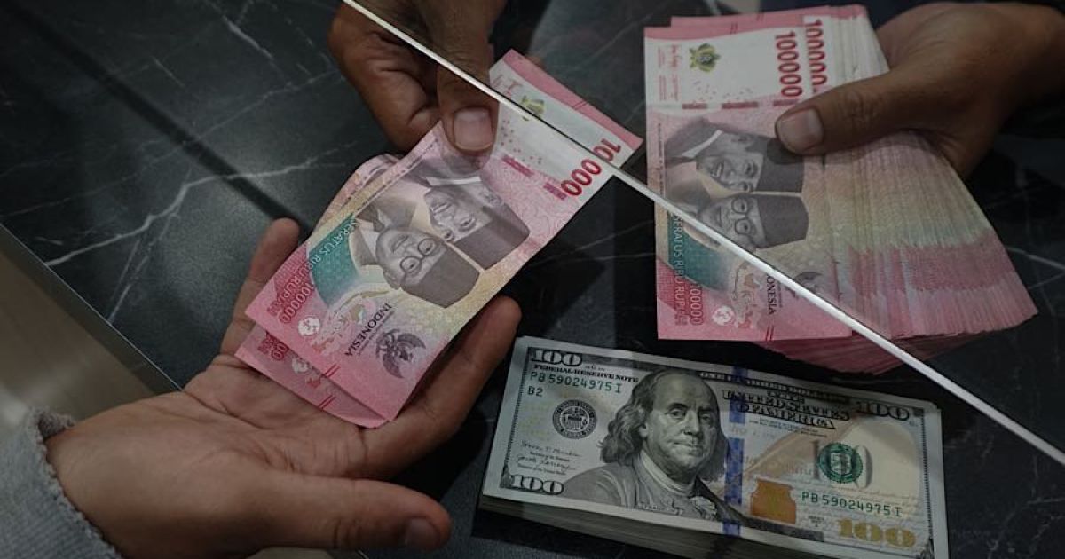 Analisis Nilai Tukar Rupiah Terhadap Dolar AS: Menelisik Faktor Penyebab Pelemahan di Pasar Keuangan