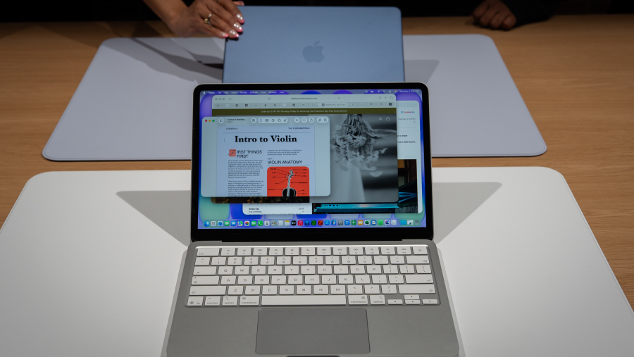 Strategi Inovasi MacBook Pro: Adopsi Panel OLED Sentuh Samsung dan Implikasinya pada Industri Laptop