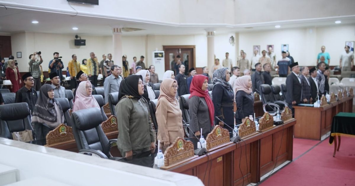 Wabup Subang Sampaikan Jawaban atas PU Fraksi Terkait Raperda Desa di Rapat Paripurna DPRD Subang