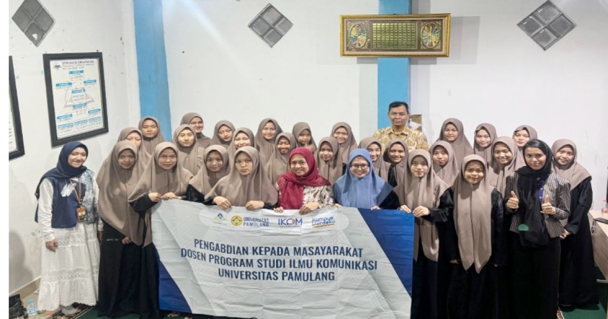 Santriwati Ponpes Ar Rahmani Ciputat Belajar Public Speaking untuk Dakwah Kreatif dari PKM Unpam/lya