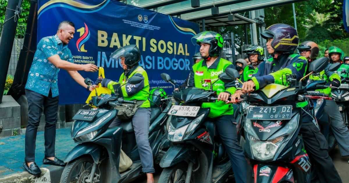 Sembako untuk Lansia hingga Ojol