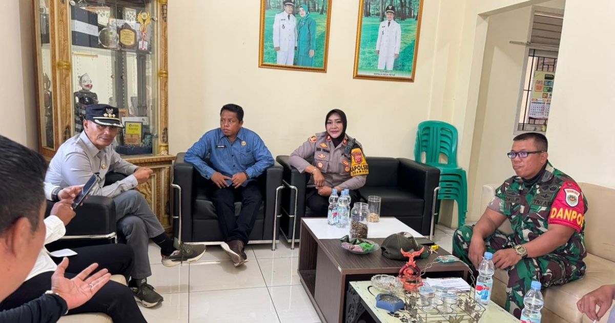 Kapolsek Dramaga Laksanakan Program Jumat Curhat, Dengarkan Aduan Keluh Kesah Warga