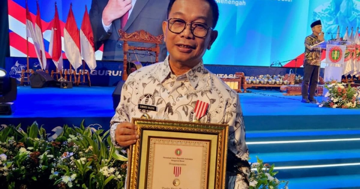 Bupati Soppeng Terima Penghargaan Dwija Praja Nugraha di Jakarta