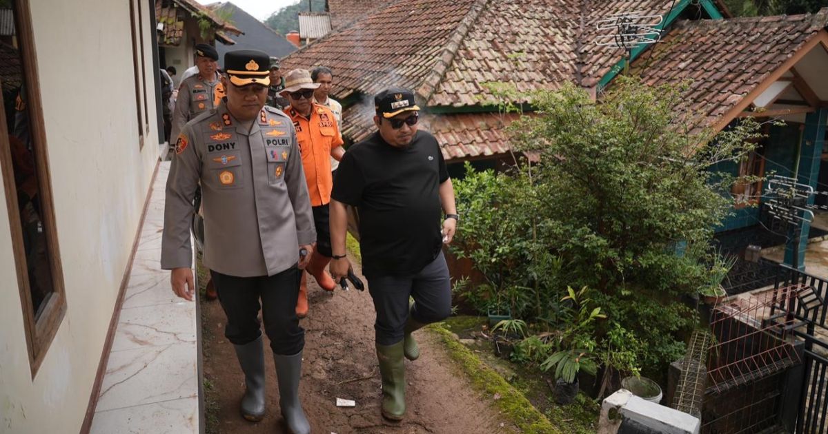 Tinjau Korban Luapan Sungai di Kecamatan Cisalak, Bupati Subang Hadir Berikan Harapan dan Dukungan Bagi Warga Terdampak