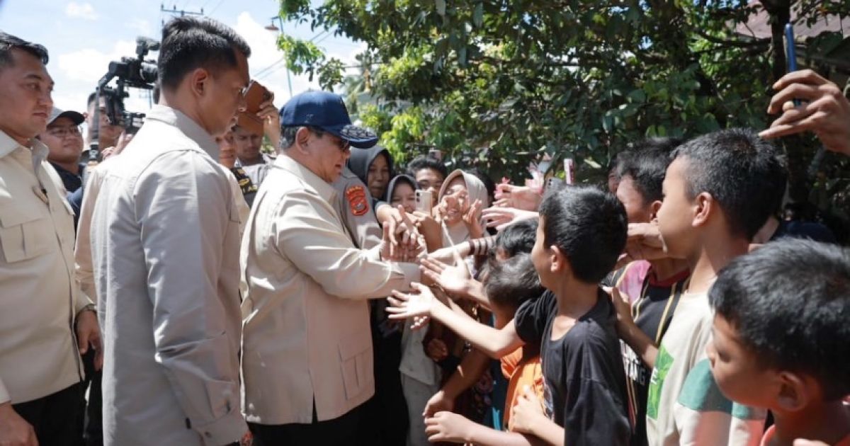 Presiden saat kunjungi warga korban musibah di Sumatera/Sinergi Pemerintah Pusat dan Daerah Dorong Akselerasi Pemulihan Pascabencana di Sumatera dan Aceh