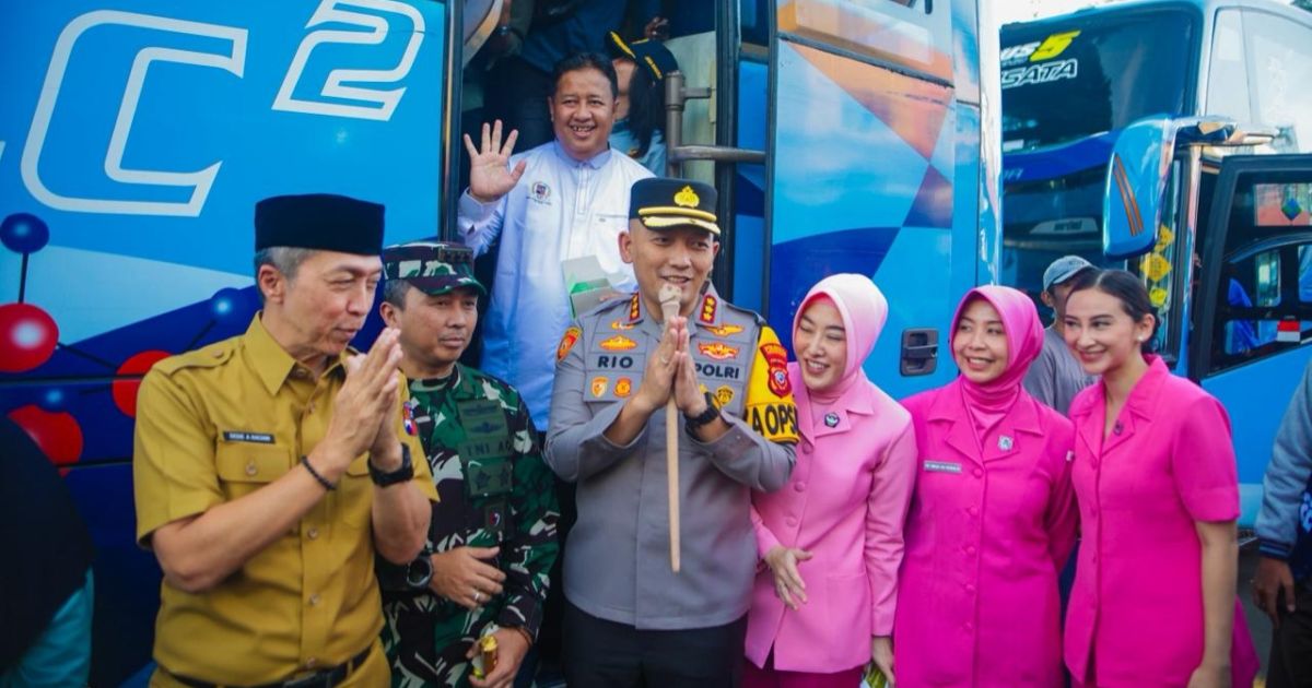 Dedie Rachim Lepas 300 Pemudik Program Mudik Gratis Polresta Bogor Kota