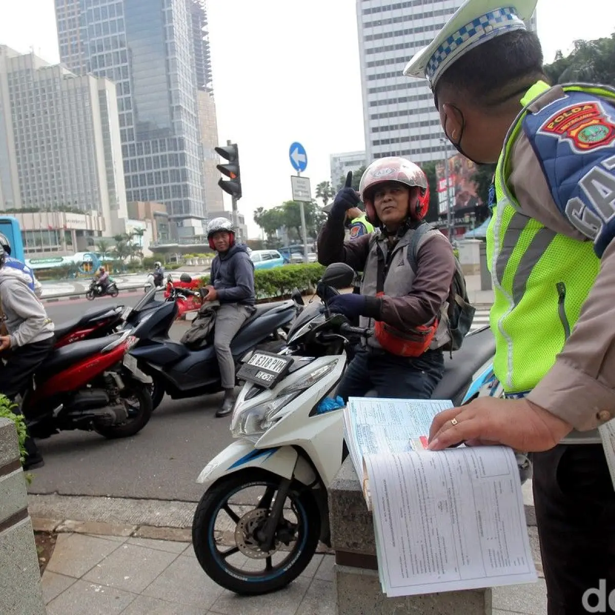 Korlantas Polri Mulai Operasi Patuh 2026: Penegakan Hukum Berlapis dengan Tilang Elektronik dan Manual