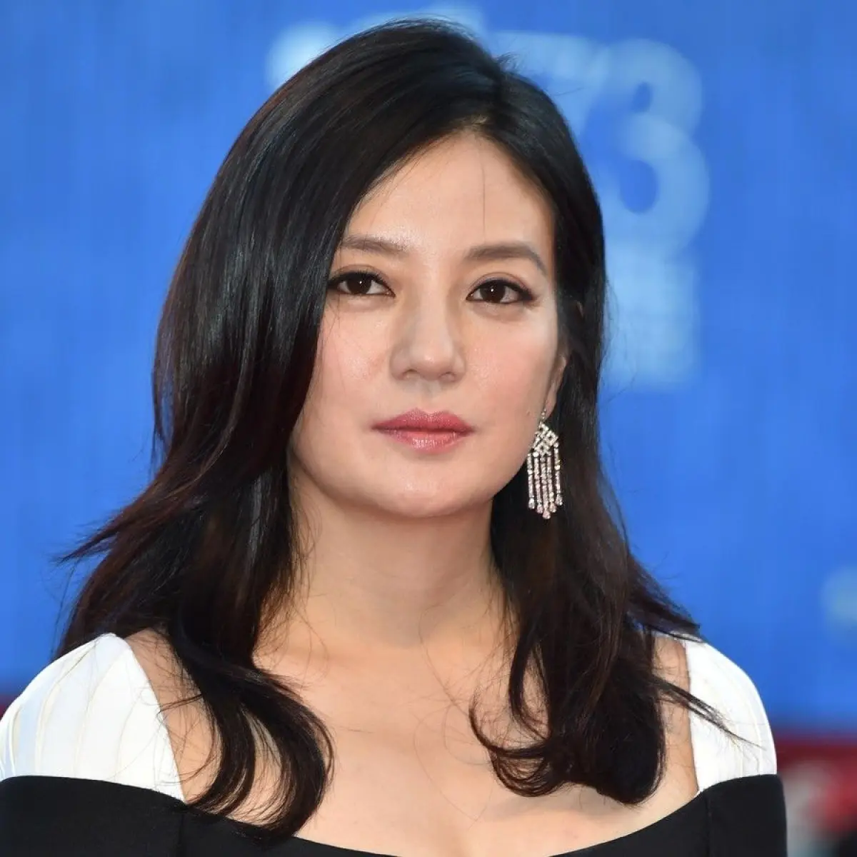 Lima Tahun Pasca-Badai Kontroversi, Begini Jejak Kehidupan Baru Aktris Vicky Zhao