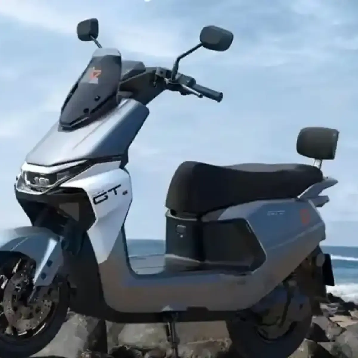 Yadea Perluas Akses Publik: Motor Listrik Inovatif GS70 Kini Bisa Dicoba di Seluruh Jaringan Dealer Nasional
