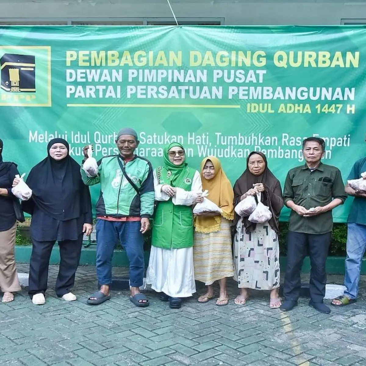 PPP Wujudkan Solidaritas Sosial dengan Distribusi Ratusan Hewan Kurban Serentak di Berbagai Daerah