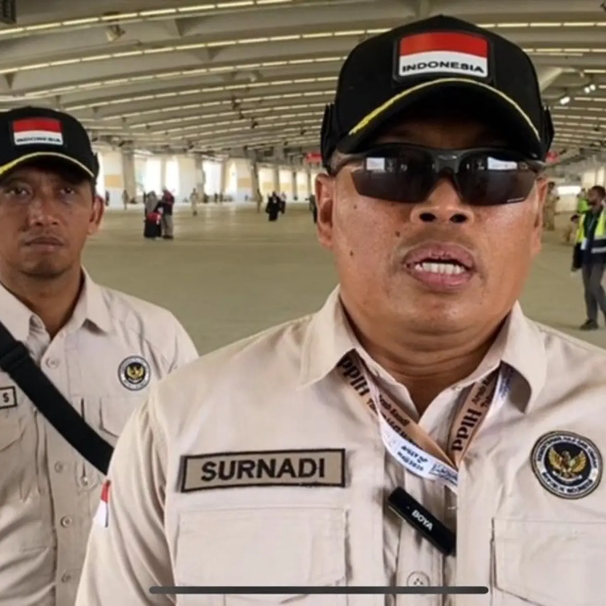 Disiplin Waktu Jemaah Indonesia Kunci Kelancaran Lempar Jumrah Siang Hari di Tengah Cuaca Ekstrem