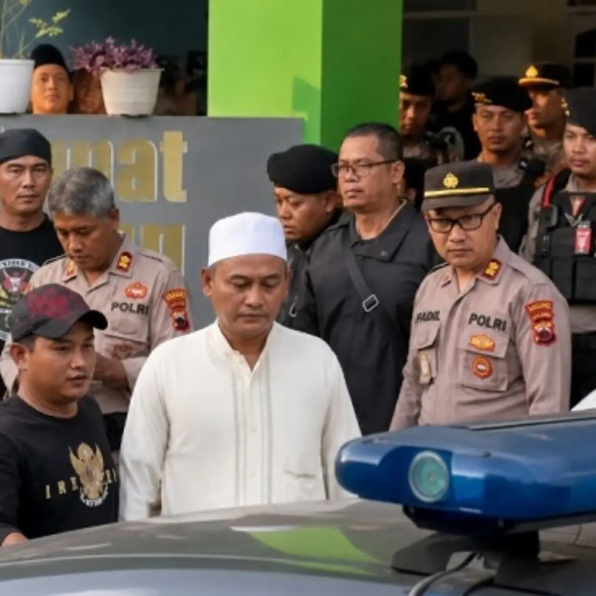 Kontroversi Baru Kasus Ponpes Padang Ati: Keluarga Tersangka Tuntut Media Hapus Berita dan Minta Maaf