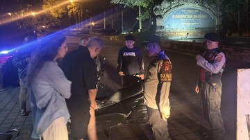 Aksi Cepat Polisi Bali Tanggapi Kasus Penjambetan Turis Asing di Kuta Utara via Hotline 110