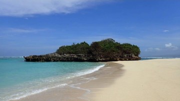 Kreator Konten Asing Jadi Sasaran Pencurian di Pantai Marosi, Kewaspadaan Wisatawan di Sumba Barat Disorot