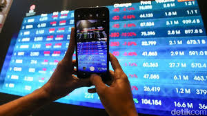 IHSG Tertekan di Tengah Pekan: Mengapa Pasar Domestik Berlawanan Arah dengan Bursa ASEAN?