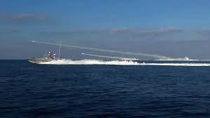 Ketegangan Maritim Meningkat: Iran Lakukan Uji Coba Rudal dan Drone Dekat Armada AS di Laut Oman