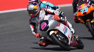 Dua Talenta Muda Moto3, Quiles dan Pratama, Raih Akses Langsung ke Q2 Setelah Sesi Latihan Bebas yang Dominan