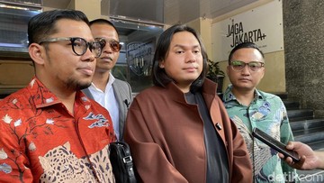 Selebgram Keanu Klarifikasi Hubungan Keuangan dengan Hanania Travel di Tengah Isu Penipuan Umrah