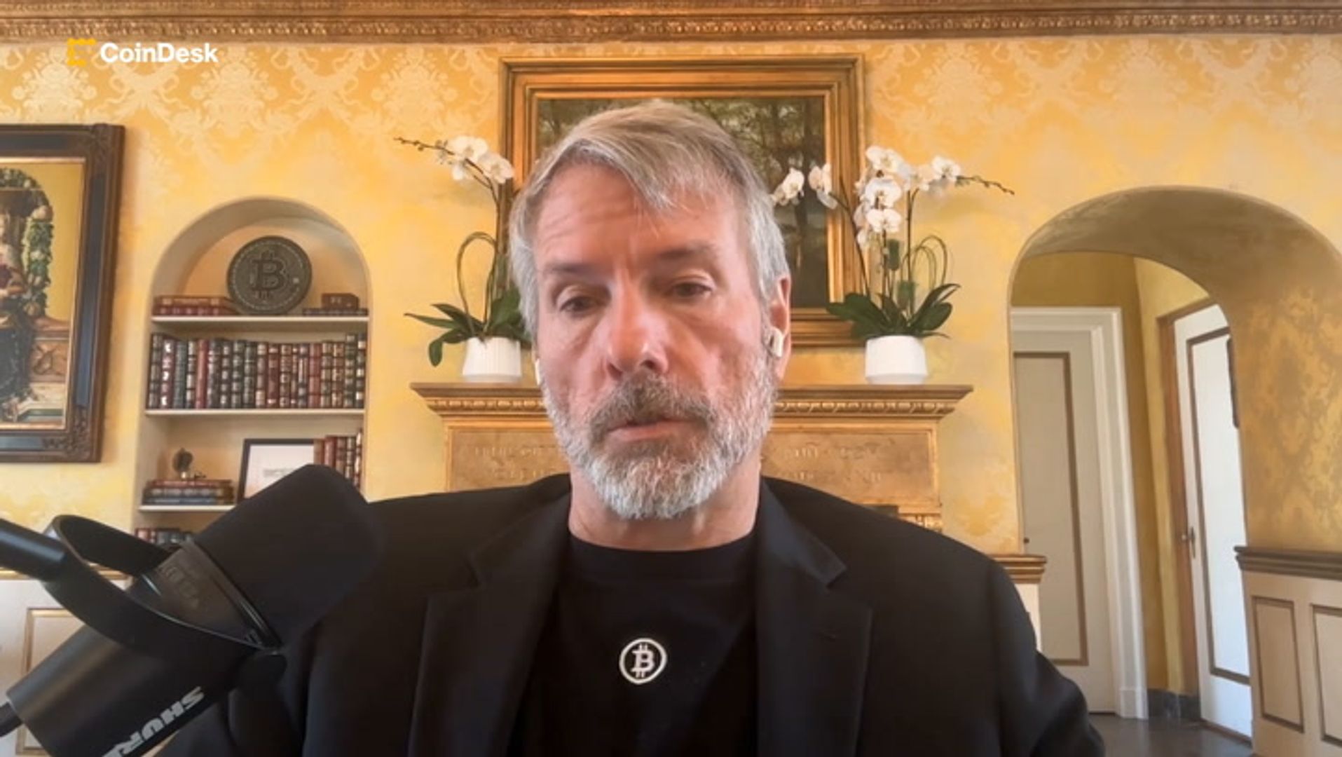 Crypto Veteran Arca Refutes Michael Saylor’s Link Between AI Hype and Recent Bitcoin Price Volatility