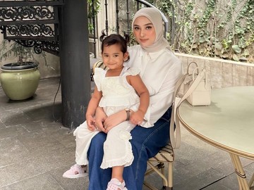 Dinan Fajrina Akhirnya Ungkap Wajah Penuh Sang Buah Hati ke Publik