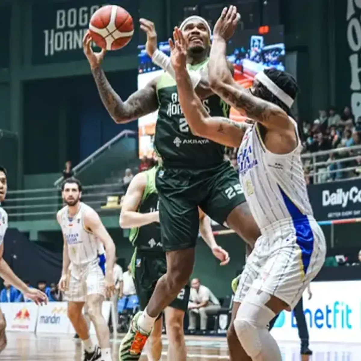 Bogor Hornbills Ambil Alih Keunggulan Atas Satria Muda Bandung dalam Semifinal IBL 2026