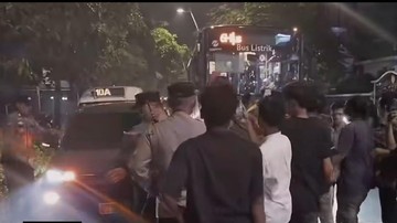 Protes Kenaikan Harga BBM di Cikini Berakhir Pembubaran Tegas oleh Aparat Malam Hari