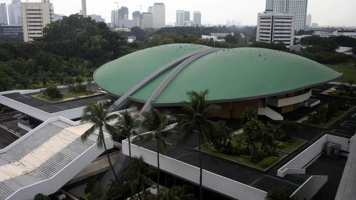 Legislasi Baru Penguatan Sektor Keuangan: DPR Sahkan Amandemen UU P2SK Untuk Stabilisasi Harga Komoditas