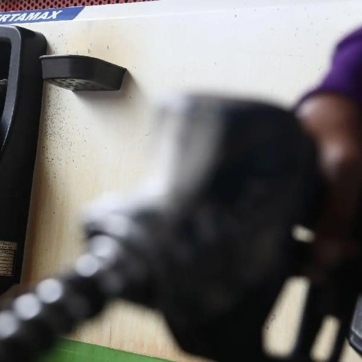 Sharp Rise in Pertamax Fuel Prices Sparks Downshifting Trend Among Indonesian Drivers, Experts Warn of Engine Damage