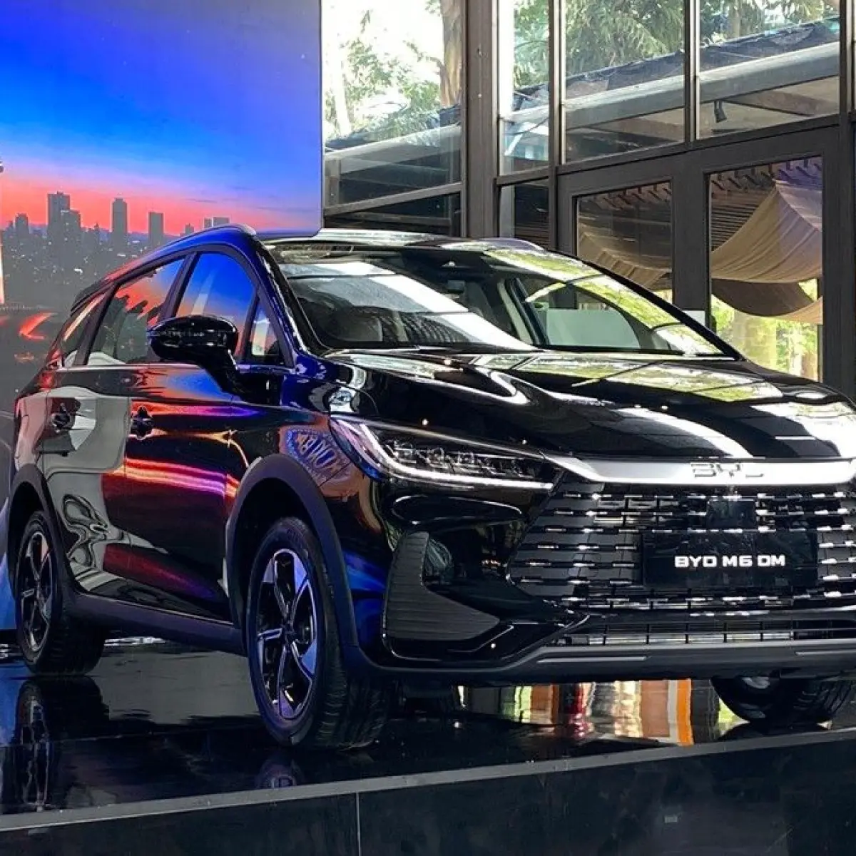 BYD Shakes Indonesian MPV Market with Sub-Rp300 Million M6 Plug-in Hybrid Launch