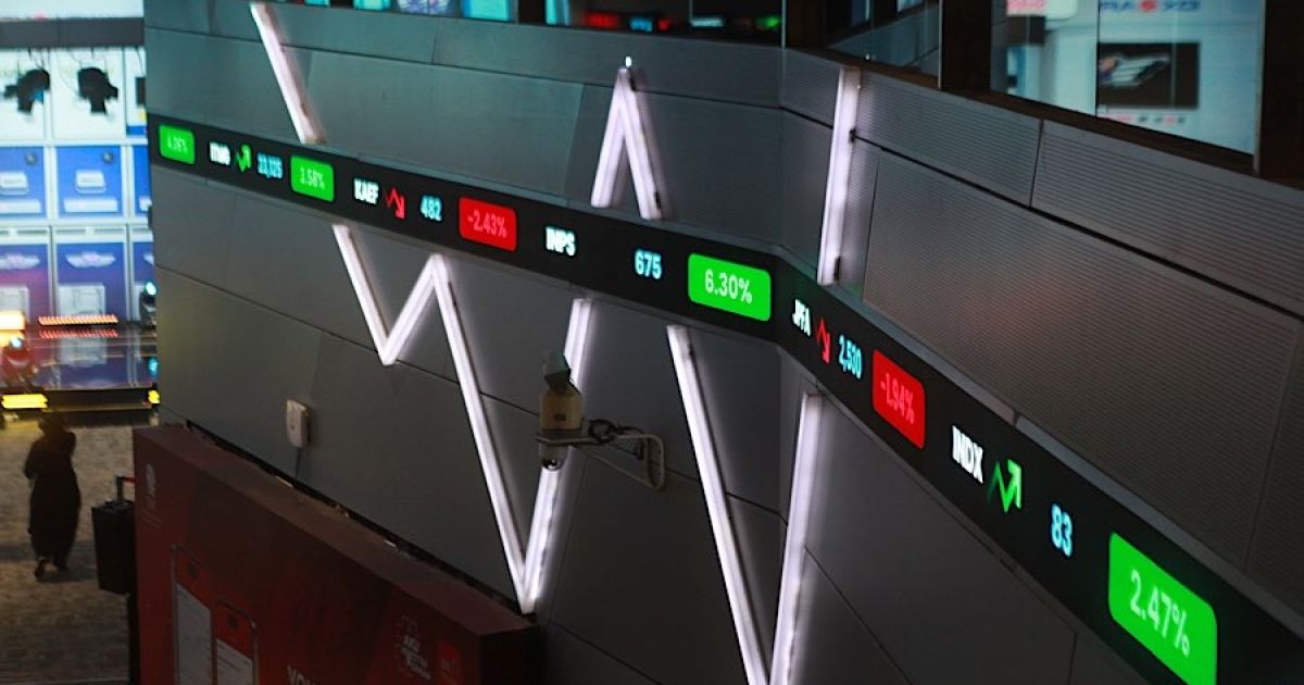Analisis Pergerakan IHSG Pagi Ini: Indeks Dibuka Perkasa, Investor Patut Waspada Potensi Koreksi