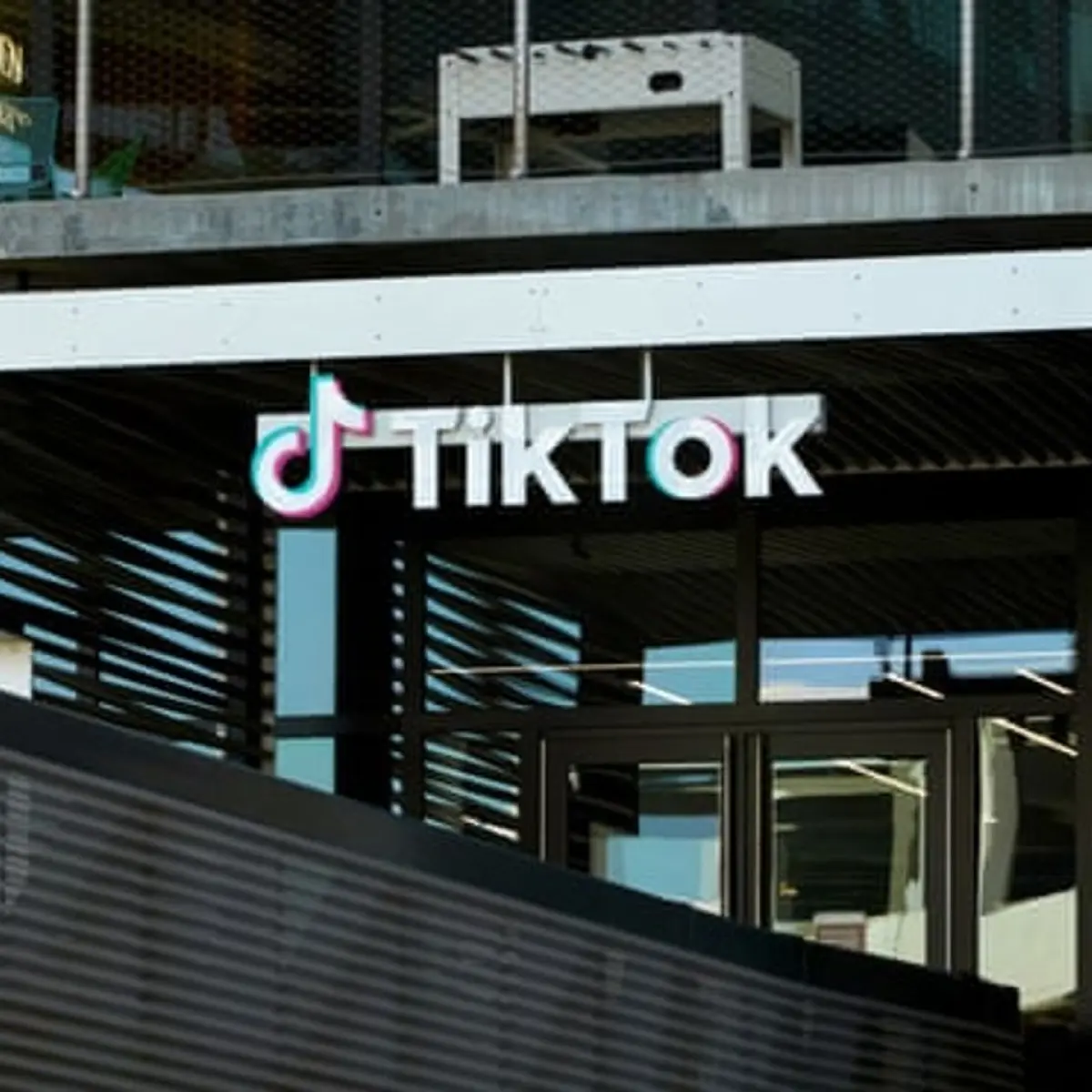 Florida Escalates Legal War Against TikTok Over Youth Access and Age Verification