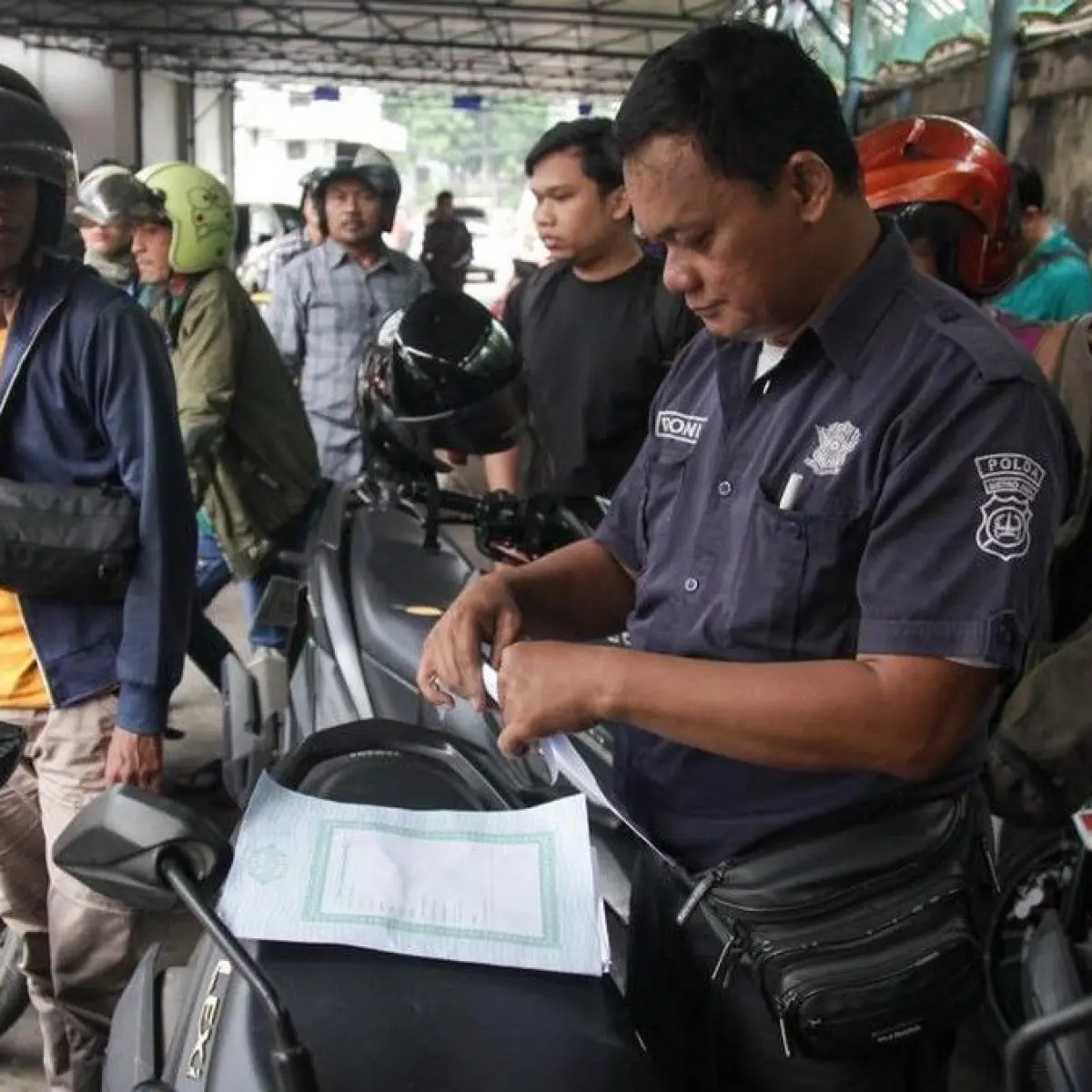 Navigating Used Vehicle Ownership: Essential Steps and New Fee Structures for Motor Vehicle Name Transfers in Indonesia
