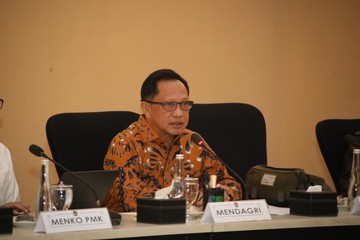 Fokus Bergeser: Mendagri Pastikan Pemulihan Sumatera Berjalan Mulus, Prioritas Utama Kini Infrastruktur Permanen