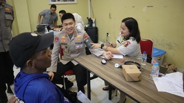 Polres Kepulauan Seribu Gelar Bakti Sosial dan Donor Darah Jelang Peringatan Hari Jadi Bhayangkara Ke-80