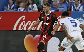 Spekulasi Transfer Memanas: River Plate Siap Lepas Matías Viña, Dua Klub Yunani Mengintai Peluang