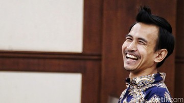 Selebgram Adam Deni Ditangkap Polres Jakut Terkait Dugaan Perusakan Properti dan Ancaman Benda Mirip Senjata