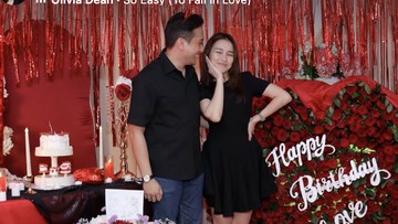 Momen Hangat Ulang Tahun ke-34 Ayu Ting Ting: Kejutan Manis dan Karangan Bunga Spektakuler