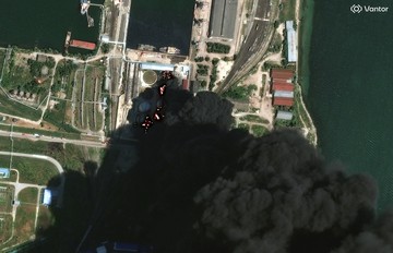 Citra Satelit Buktikan Skala Luas Kebakaran di Fasilitas Penyimpanan Minyak Strategis Krimea