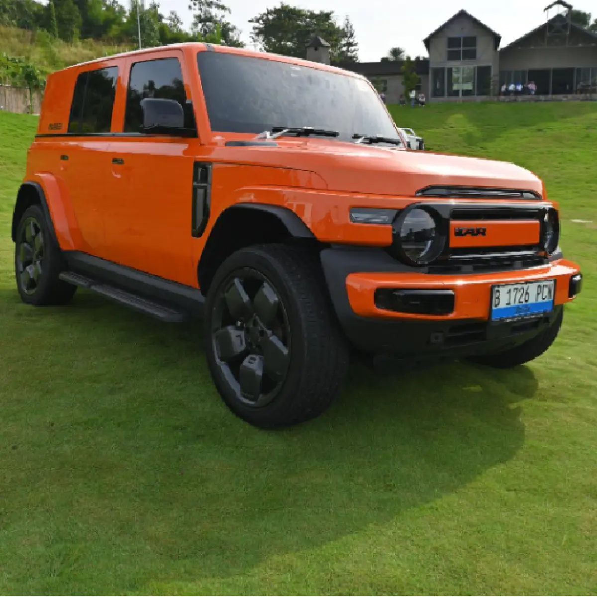 iCAR V23 Debuts in Indonesia: Retro-Styled Electric SUV Offers Budget-Friendly Mobility Alternative