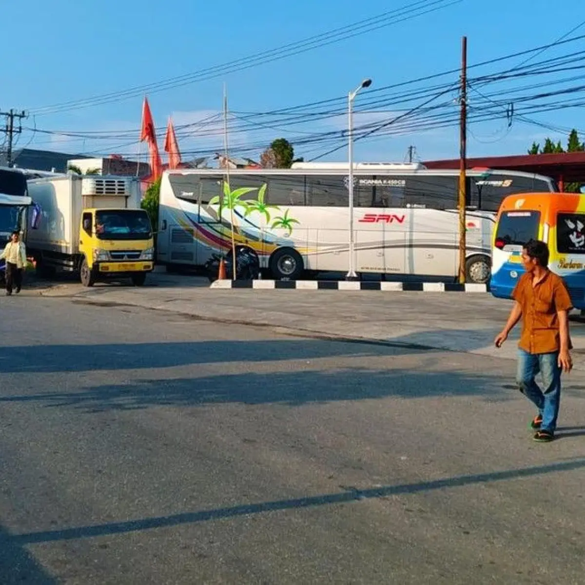 Widespread QR Code Glitches Cripple Subsidized Fuel Access for Indonesian Public Transport Operators