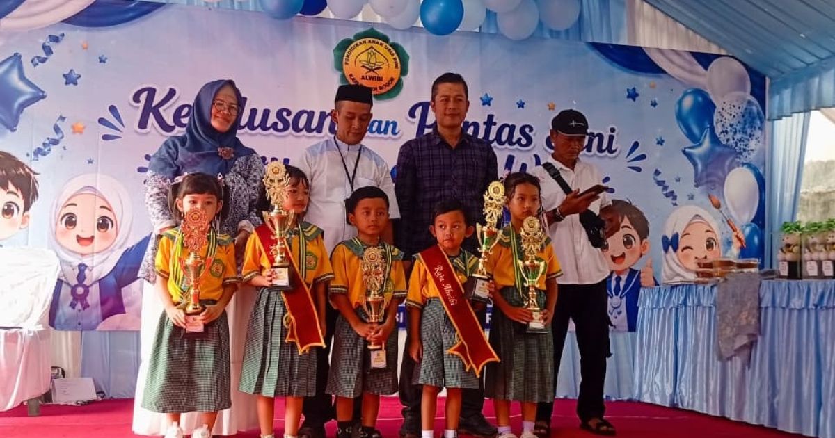 Kelulusan Meriah PAUD Alwibi Bogor Diwarnai Pentas Seni Siswa