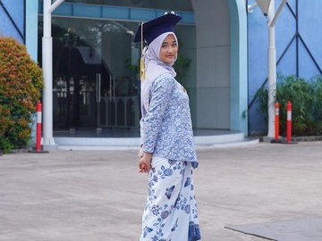 Momen Kebanggaan Irfan Hakim saat Aisha Keem Menyelesaikan Pendidikan SMA: Sebuah Langkah Awal Menuju Masa Depan