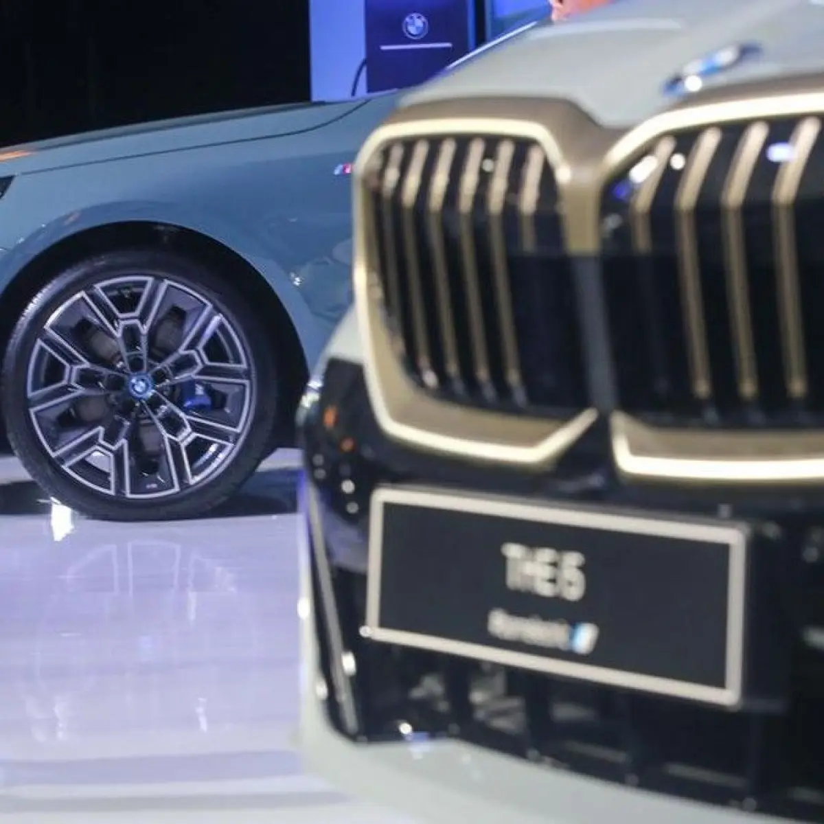 Indonesian Sedan Market Plummets: Domestic Sales Drop Over 50% in Annual Comparison